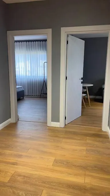 Bee Apartment 3-City Center Retreat Tirana