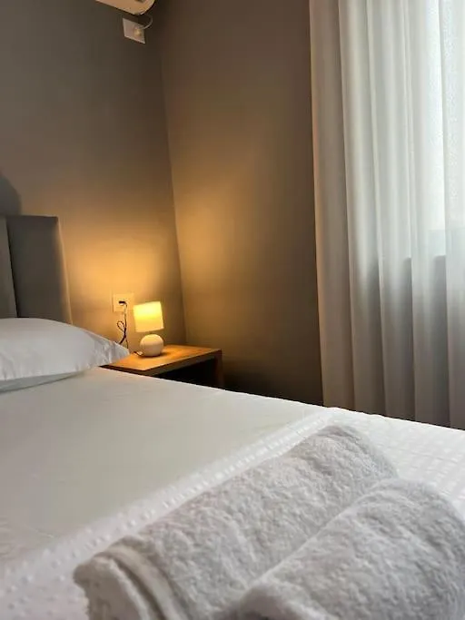 Bee Apartment 3-City Center Retreat Tirana Albania