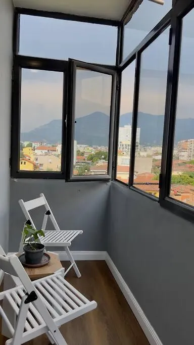 Bee Apartment 3-City Center Retreat Tirana